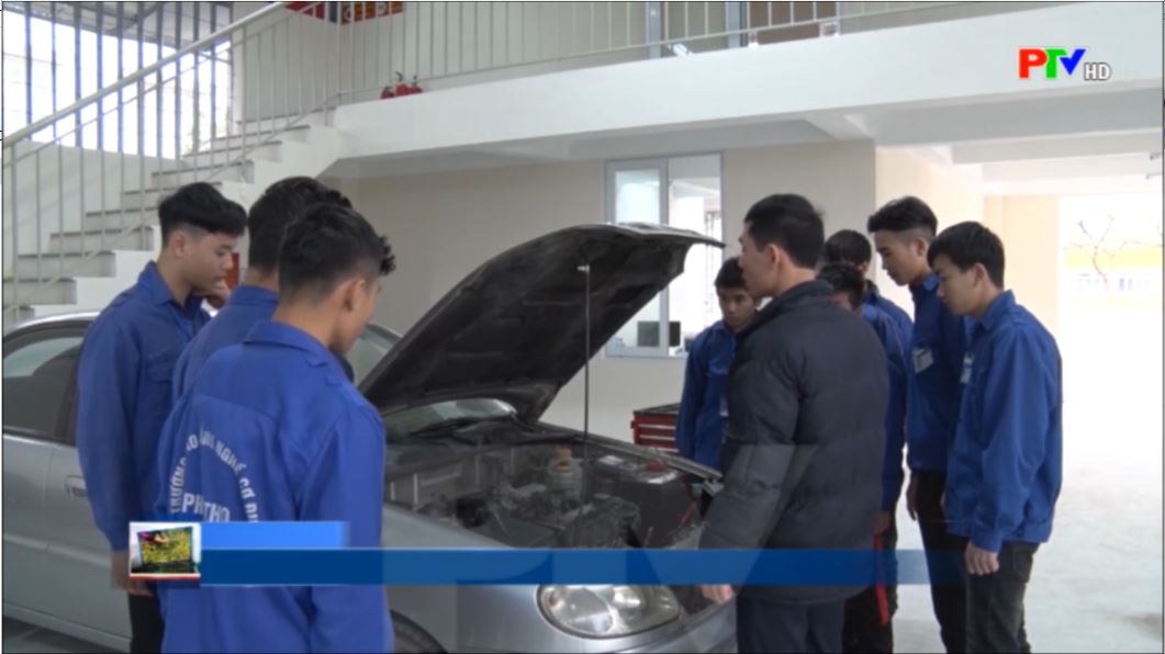 Phóng sự  Mô hình đào tạo nghề song song ở trường Cao đẳng Cơ điện Phú Thọ